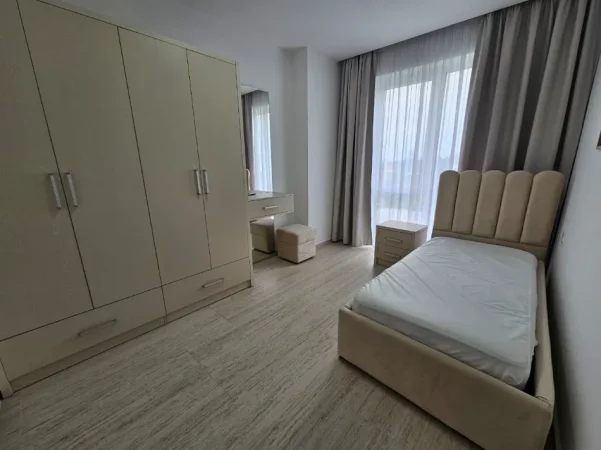 Tirane, jepet me qera apartament 3+1 Kati 2, 120 m² 1.450 € (FOREST GREEN, LIQENI I THATE)