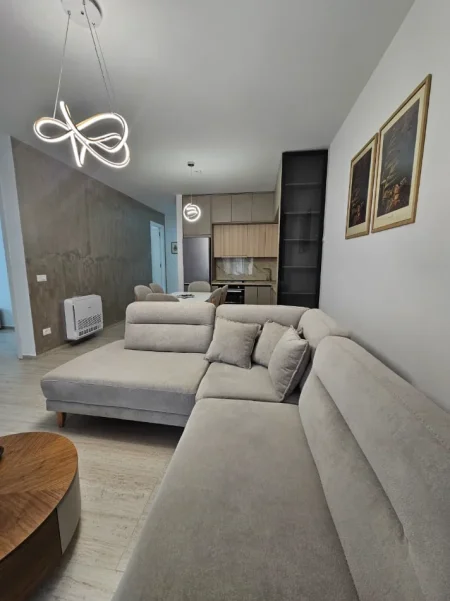 Tirane, jepet me qera apartament 3+1 Kati 2, 120 m² 1.450 € (FOREST GREEN, LIQENI I THATE)