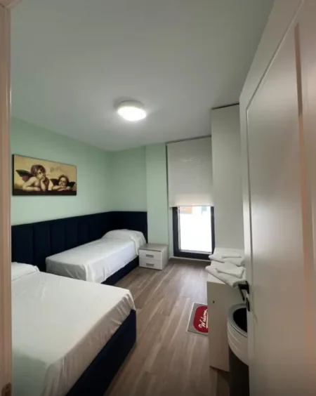 Tirane, jepet me qera apartament 2+1 , 123 m² 1.500 € (TEG)