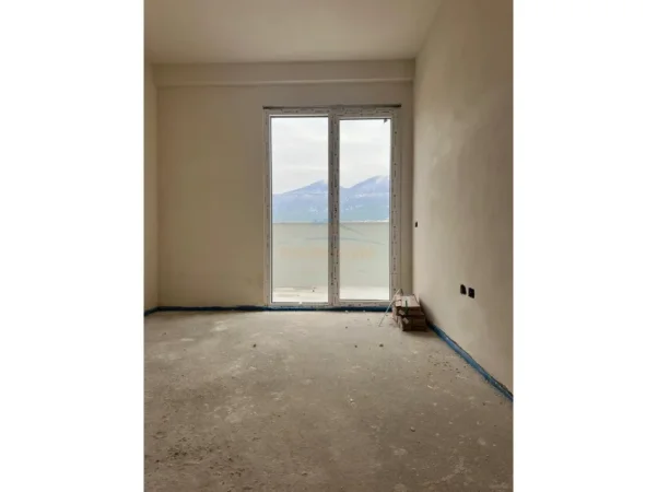 Tirane, shitet apartament 2+1 Kati 4, 84 m² 176.000 € (Ali Demi)