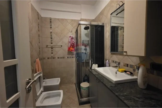 Shitet apartament 2+1 Rrapo Hekali , Tirane