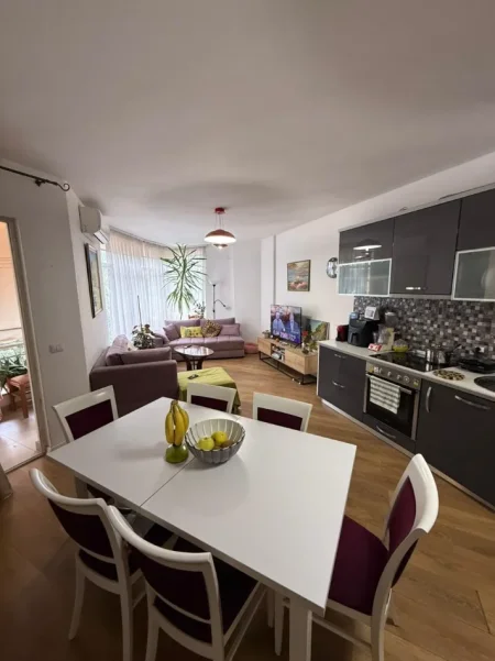 Tirane, shitet apartament 2+1+Aneks+Ballkon Kati 3, 116 m² 167.000 € (yzberisht)