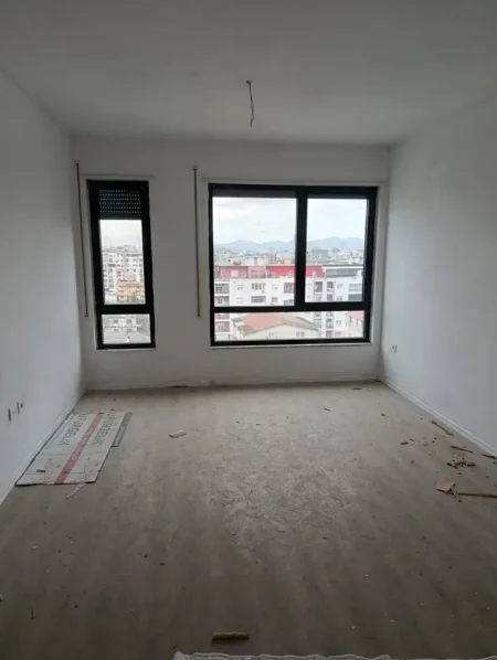 Tirane, jepet me qera apartament 2+1 Kati 7, 110 m² 500 € (Rruga 5 Maji)
