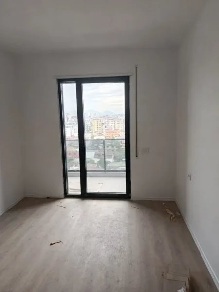 Tirane, jepet me qera apartament 2+1 Kati 7, 110 m² 500 € (Rruga 5 Maji)