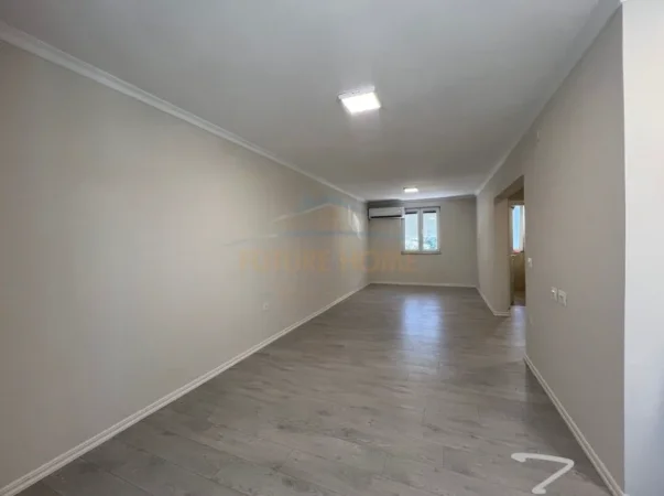 Tirane, jepet me qera zyre Kati 1, 69 m² 800 € (21 Dhjetori)