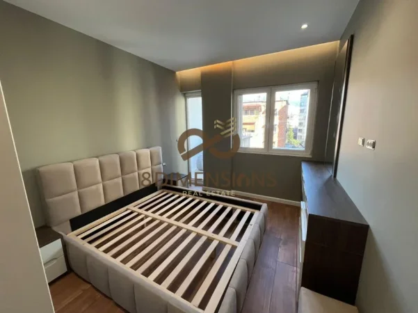 Tirane, shitet apartament 1+1+Ballkon Kati 3, 57 m² 158.000 € (Mine Peza)