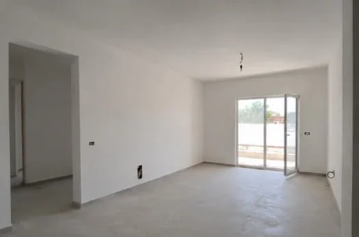 Tirane, jepet me qera zyre Kati 1, 94 m² 800 € (Rruga Dritan Hoxha)
