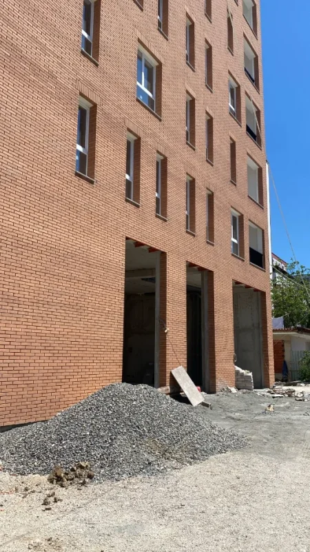 Tirane, shitet apartament 2+1+Ballkon Kati 2, 86 m² 128.250 € (Vila L)