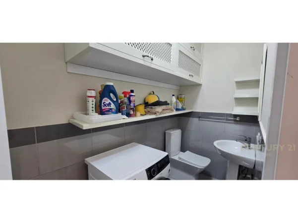 Tirane, shitet apartament 3+1+Ballkon Kati 1, 107 m² 260.000 € (kodra e diellit)