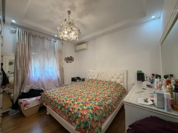 Tirane, shitet apartament 2+1 Kati 1, 106 m² 220.000 € (5 maji)