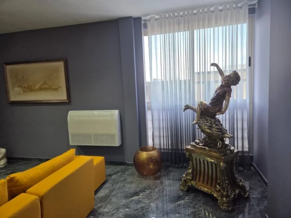 Tirane, jepet me qera apartament 2+1 Kati 6, 100 m² 750 € (Rruga Panorama)