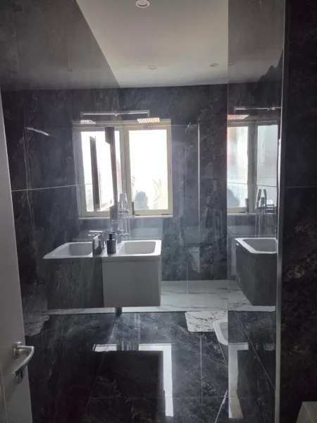 Tirane, jepet me qera apartament 2+1 Kati 6, 100 m² 750 € (Rruga Panorama)