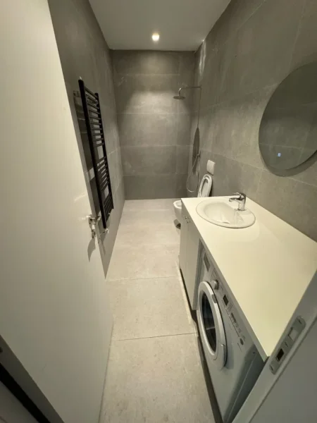 Tirane, shitet apartament 1+1 Kati 0, 118.000 € (Shkolla Bashkuar)