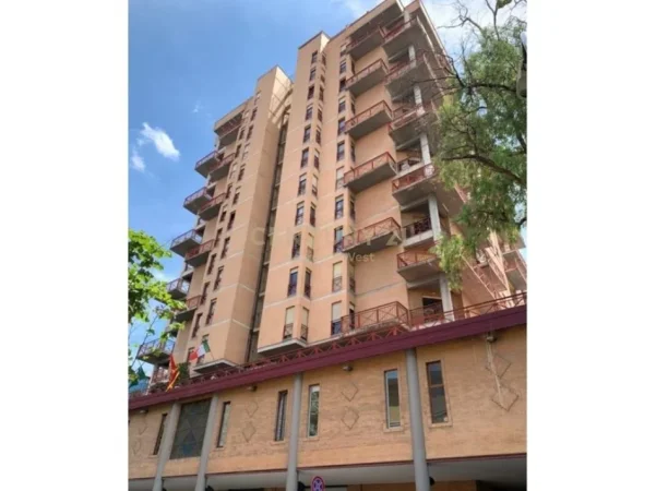 Tirane, shitet ambjent biznesi Kati 0, 37 m² 210.000 € 