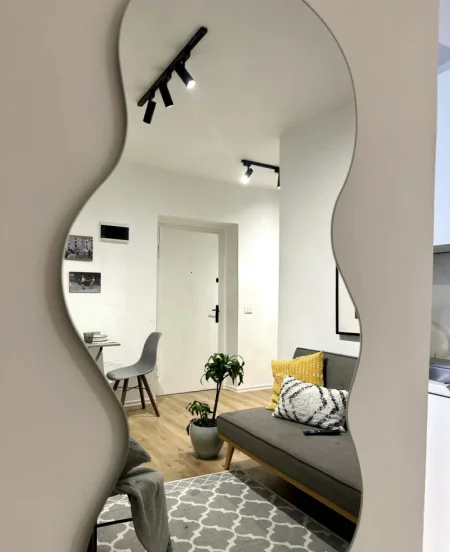 Tirane, jepet me qera apartament 1+1 Kati 1, 46 m² 600 € (Liqeni Artificial)