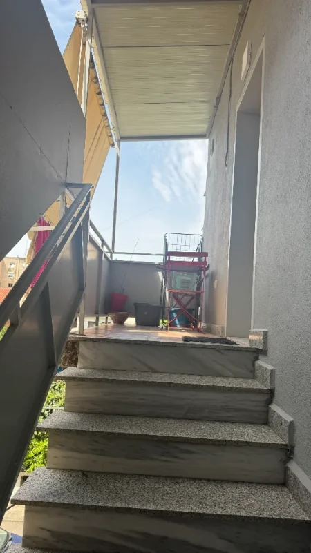 Tirane, jepet me qera apartament 1+1+Ballkon Kati 3, 60 m² 500 € (Perball Square 21)