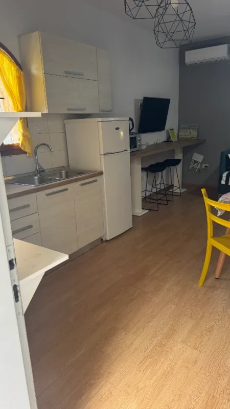 Tirane, jepet me qera apartament 1+1+Ballkon Kati 3, 60 m² 500 € (Perball Square 21)