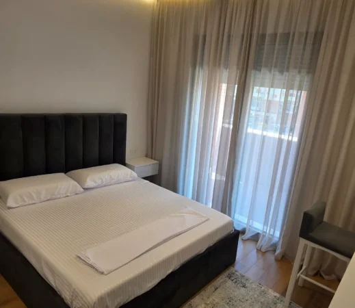 Tirane, jepet me qera apartament 1+1+Ballkon , 72 m² 1.000 € 