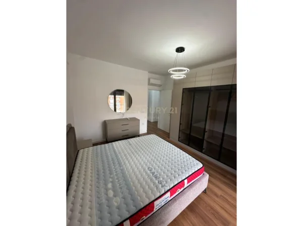 Tirane, jepet me qera apartament 2+1 Kati 5, 105 m² 750 € (Astir)