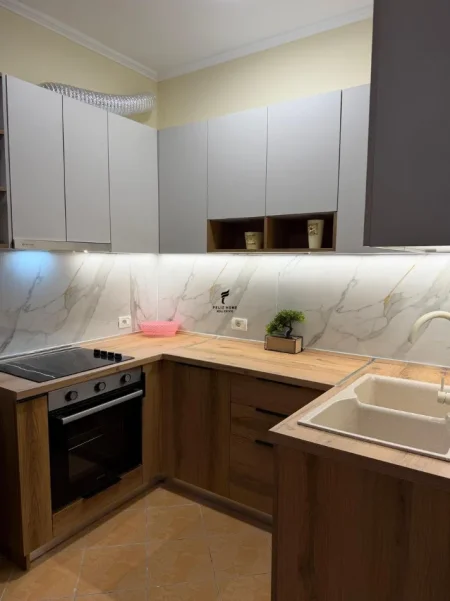 Tirane, jepet me qera apartament 1+1 Kati 4, 60 m² 470 € (STACIONI I TRENIT)