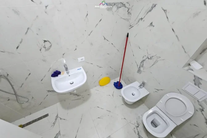 Tirane, jepet me qera apartament 1+1 Kati 2, 65 m² 520 € (Rruga Sadik Petrela)