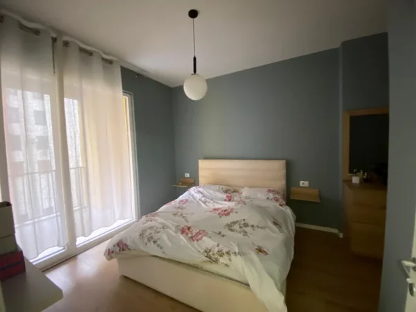 Tirane, jepet me qera apartament 1+1 Kati 3, 70 m² 450 € (Grand Gallery)