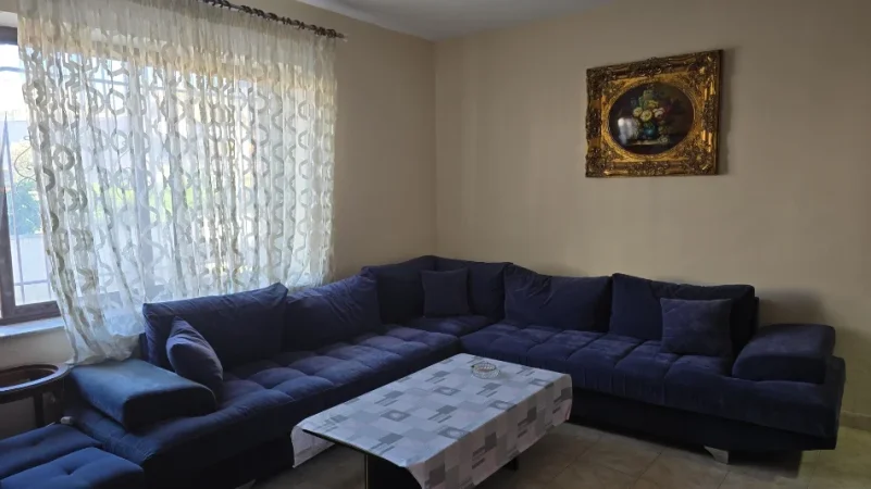 Tirane, jepet me qera apartament 1+1 Kati 2, 60 m² 420 € (Rruga Gjergj Legisi)
