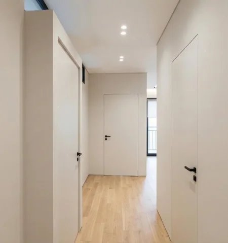 Tirane, jepet me qera zyre Kati 5, 83 m² 1.600 € (Rruga Hamdi Garunja)