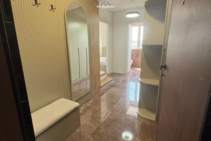 Tirane, jepet me qera apartament 2+1 Kati 7, 120 m² 630 € (Rruga Alush Frakulla)
