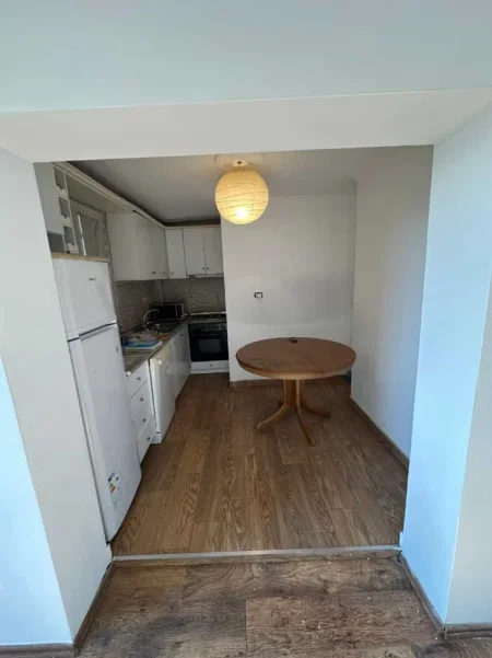 Tirane, shes apartament 2+1 Kati 5, 65 m² 104.000 € (Rruga Hamdi Cullhaj)