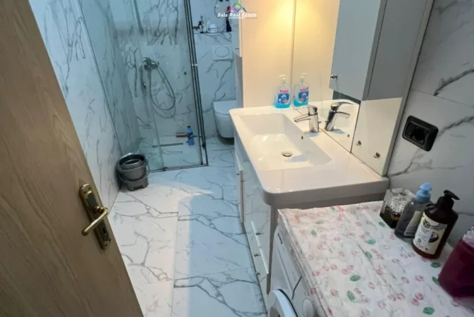 Tirane, jepet me qera apartament 1+1 Kati 6, 65 m² 670 € (rruga sulejman delvina)