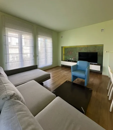 Tirane, jepet me qera Vile 3 Katshe , 400 m² 2.500 € 