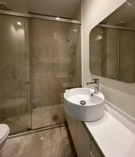 Tirane, jepet me qera Vile 3 Katshe , 400 m² 2.500 € 