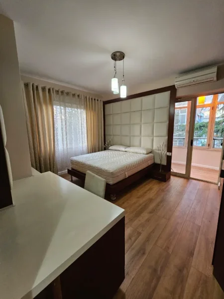 Tirane, shitet apartament 2+1+Ballkon Kati 3, 97 m² 234.000 € (Rruga Mine Peza)