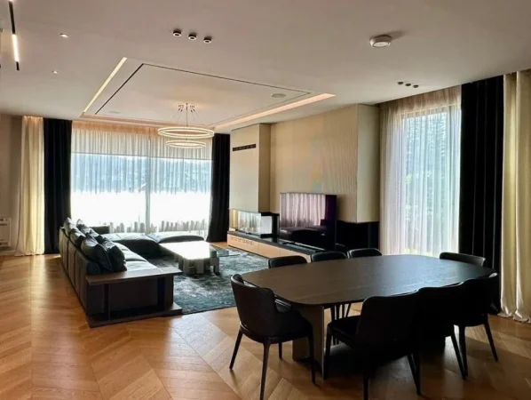 Tirane, shitet Vile 3 Katshe , 271 m² 1.000.000 € 