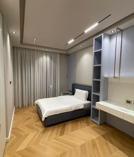 Tirane, shitet Vile 3 Katshe , 271 m² 1.000.000 € 