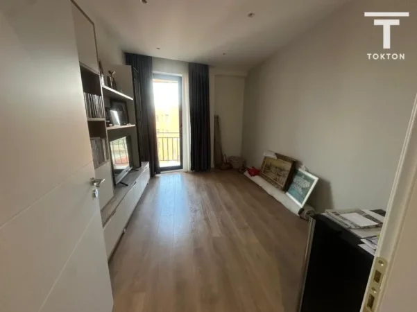 Tirane, shitet apartament 2+1 Kati 9, 139 m² 187.000 € (Rruga: "Sokrat Miho")
