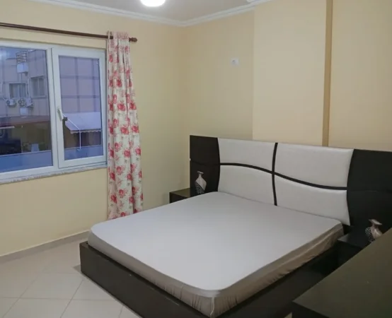 Tirane, jepet me qera apartament 2+1 , 102 m² 500 € 