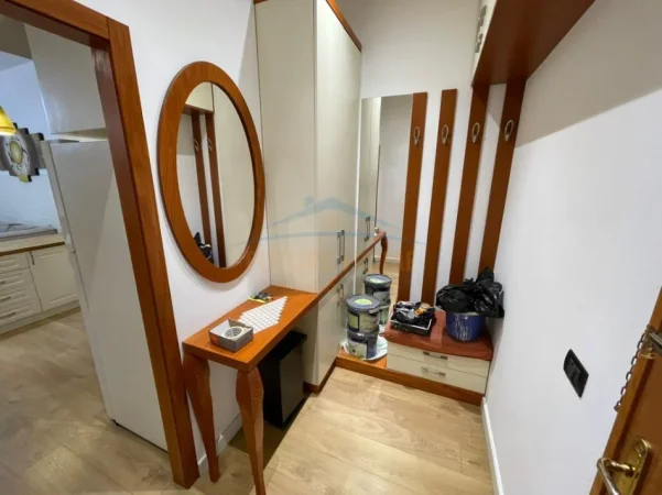 Tirane, jepet me qera apartament 2+1+Ballkon Kati 1, 114 m² 550 € (Yzberisht)