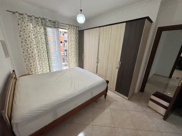 Tirane, jepet me qera apartament 2+1 Kati 3, 110 m² 550 € (Astir)