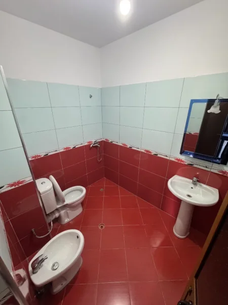 Tirane, jepet me qera apartament 2+1 Kati 3, 110 m² 550 € (Astir)