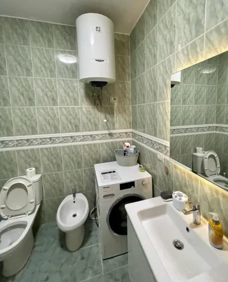 Tirane, jepet me qera apartament 1+1 , 75 m² 750 € 