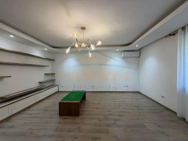 Tirane, jepet me qera apartament 2+1+Ballkon Kati 1, 112 m² 649 € (Shkolla Baletit)