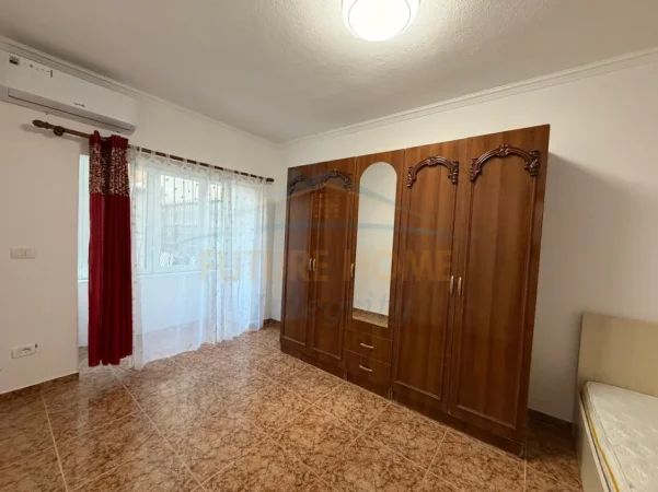 Tirane, jepet me qera apartament 2+1+Ballkon Kati 1, 112 m² 649 € (Shkolla Baletit)