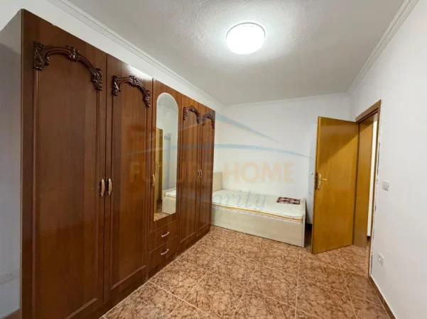 Tirane, jepet me qera apartament 2+1+Ballkon Kati 1, 112 m² 649 € (Shkolla Baletit)