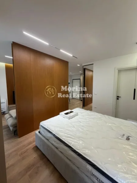 Tirane, jepet me qera apartament 1+1 Kati 3, 55 m² 500 € (Ish Fusha E Aviacionit)