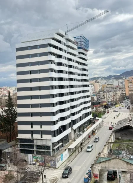 Tirane, shitet apartament 2+1 , 107 m² 279.240 € 