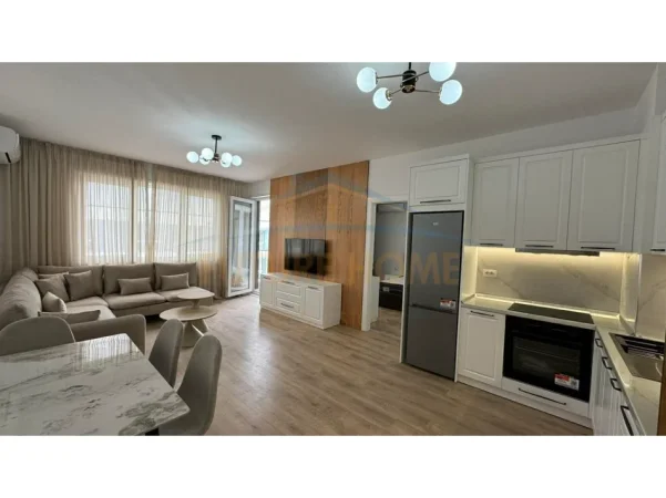 Tirane, jepet me qera apartament 2+1+Ballkon Kati 8, 104 m² 550 € (QTU)