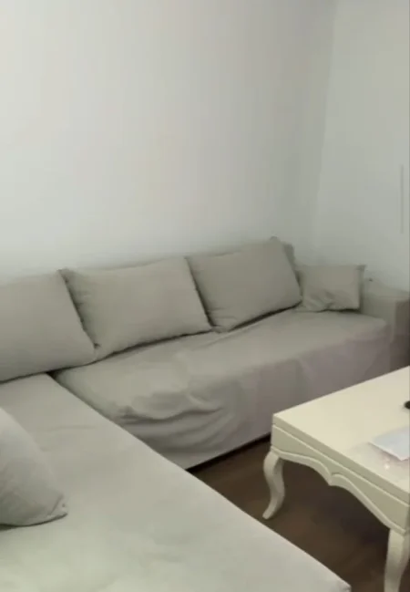 Tirane, jepet me qera apartament 2+1 Kati 1, 120 m² 400 € (Fafa Bathore)