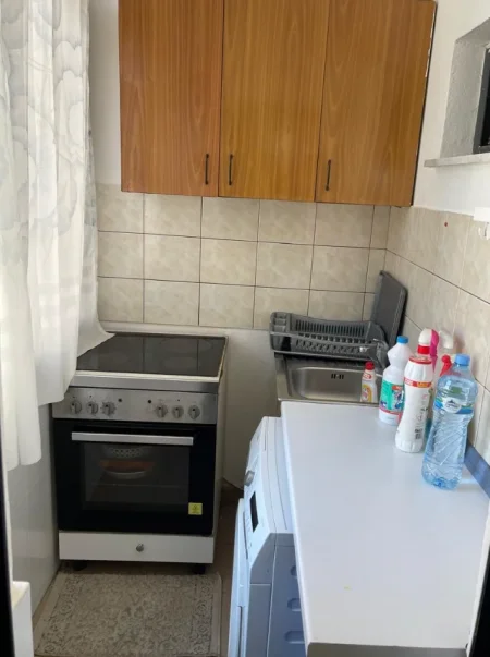 Tirane, shitet apartament 1+1 , 48 m² 99.000 € 